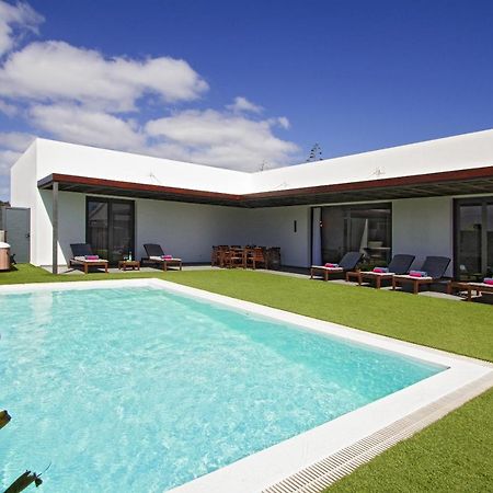 Luxury Los Mojones Villa Short Walk To Old Town Private Heated Pool Villa Los Mojones Angie Puerto Del Carmen 티아즈 외부 사진