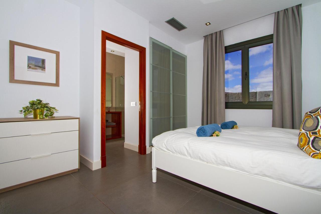 Luxury Los Mojones Villa Short Walk To Old Town Private Heated Pool Villa Los Mojones Angie Puerto Del Carmen 티아즈 외부 사진